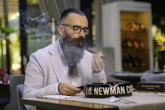 EVENIMENT J.C. NEWMAN - THE SMOKE RING SOCIAL CONSTANTA