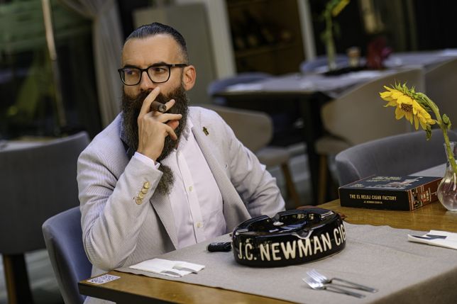 EVENIMENT J.C. NEWMAN - THE SMOKE RING SOCIAL CONSTANTA