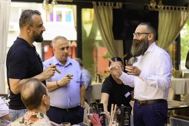 EVENIMENT J.C. NEWMAN - THE SMOKE RING SOCIAL CONSTANTA