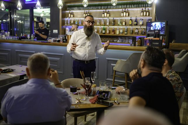 EVENIMENT J.C. NEWMAN - THE SMOKE RING SOCIAL CONSTANTA