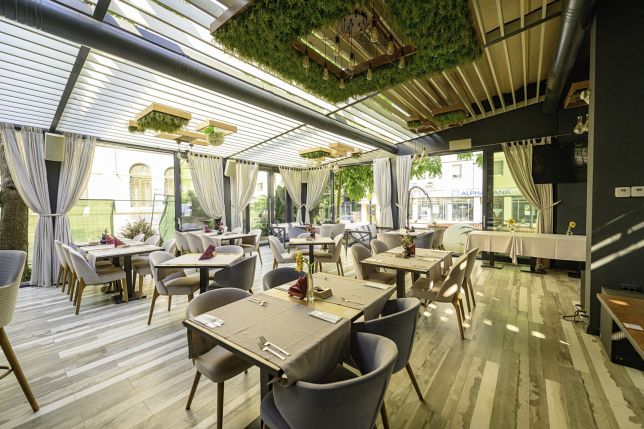 EVENIMENT J.C. NEWMAN - THE SMOKE RING SOCIAL CONSTANTA