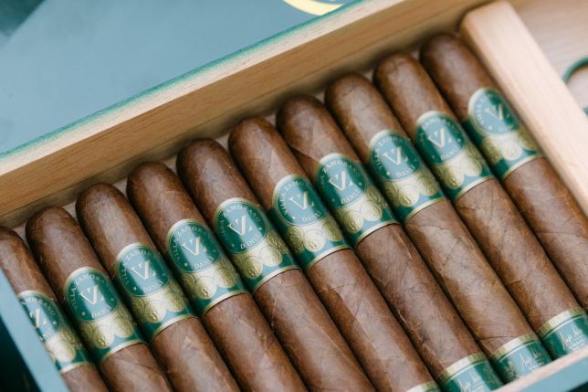 Tres Décadas, Una Selva - Flor de Selva Cigar Tasting Arad